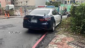 文 警違停抓人1200