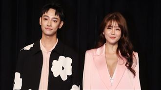 賴琳恩被導演強行牽手　驚吐老婆還在旁邊