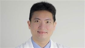 三軍總醫院基隆分院骨科主治醫師郭俊麟。（圖／取自三軍總醫院基隆分院官網）