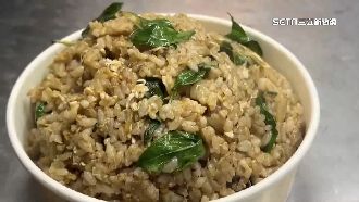 炒飯冠軍遭客怨態度差　老闆無奈回應了