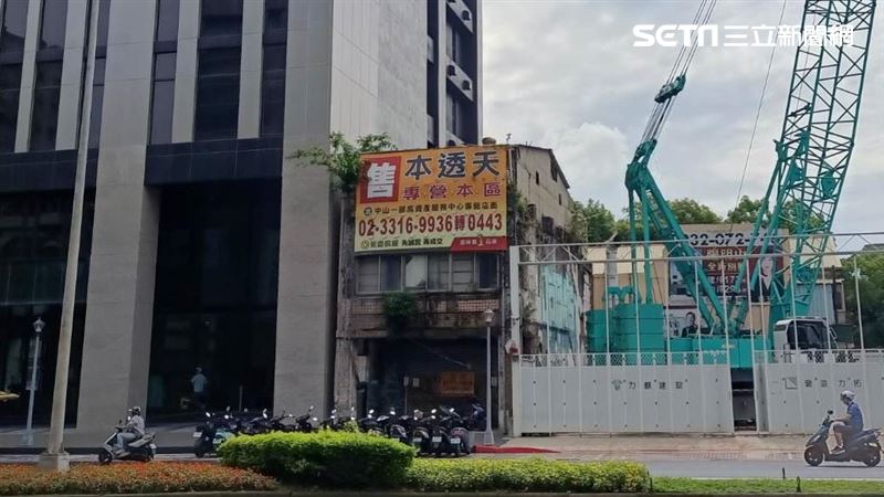 「孤島」地主妹想談合作　建商無奈曝現況