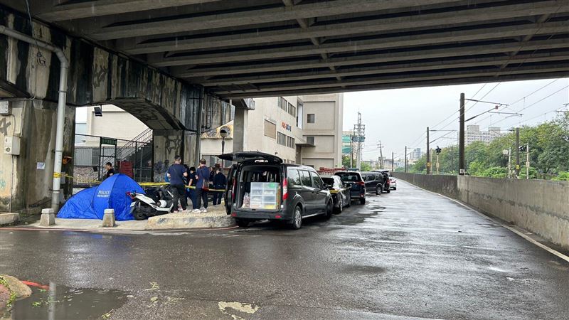 新／桃園男「頭部有彈孔」陳屍籃球場　