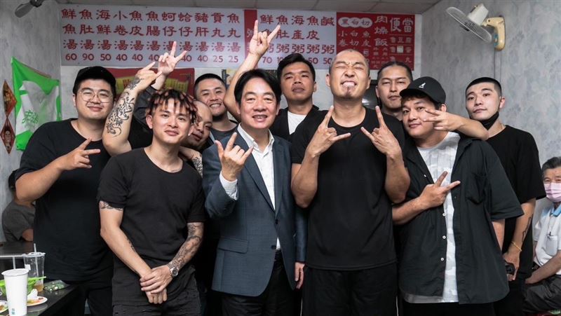 賴清德深夜發美食文　網友笑喊：太邪惡了
