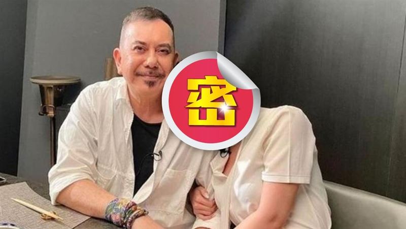 AV女優同框黃秋生！甜笑躺肩遭狠酸秒刪照