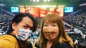 黃鐙輝萁媽（翻攝臉書）