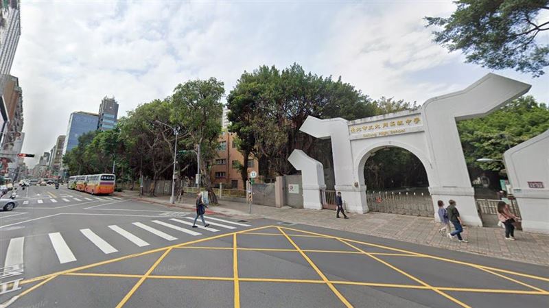 學歷用「買」的？房仲列完全中學房價地圖