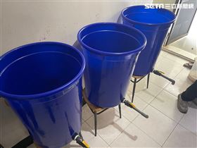 買2萬顆感冒藥太詭異！警攻堅破製毒工廠（圖／翻攝畫面）