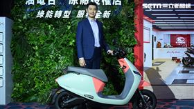 ▲KYMCO董事長柯勝峯表示，KYMCO正式邁入油電合一的服務階段。（圖／鍾釗榛攝影）