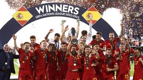 ▲西班牙靠PK戰險勝克羅埃西亞，拿下歐國聯冠軍盃。（圖／路透社／達志影像）