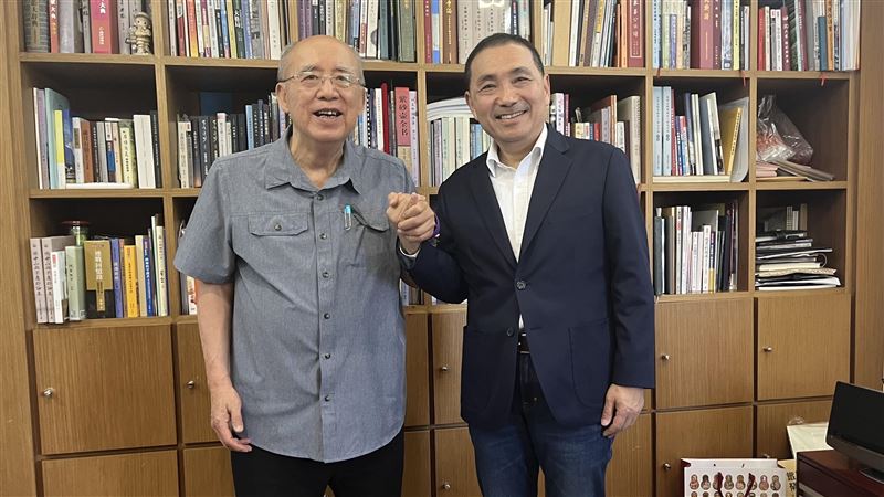侯友宜來拜會！吳伯雄籲藍團結：全力支持