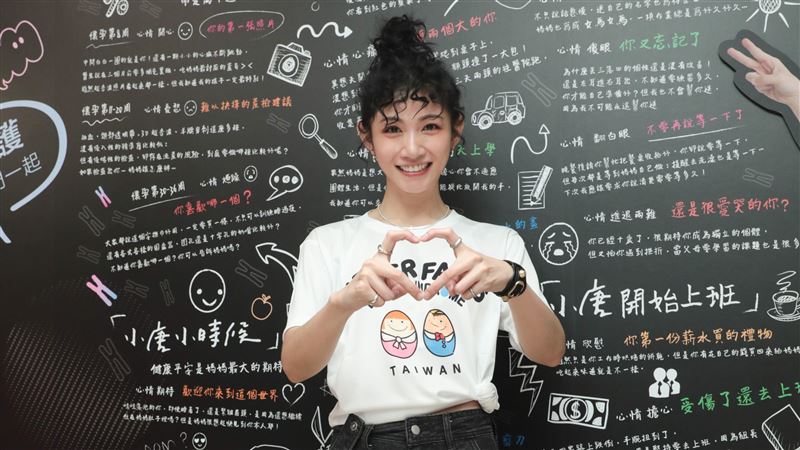 不捨黃子佼捲性騷送醫　李千娜驚吐暖舉