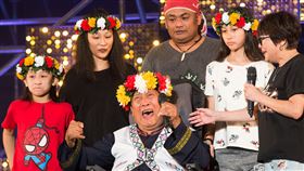  萬沙浪（中）生前曾數次接受紀寶如（右）幫忙。（圖／台灣優質生命協會提供）