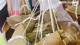 包粽子
記者許晶晶拍攝