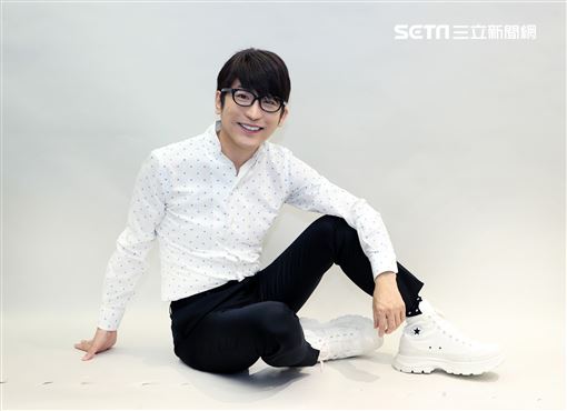 牛爾三立新聞網專訪。（圖/記者邱榮吉攝影）