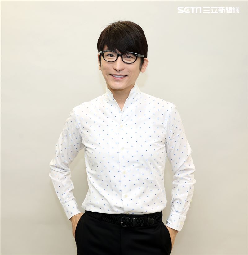 牛爾三立新聞網專訪。（圖/記者邱榮吉攝影）