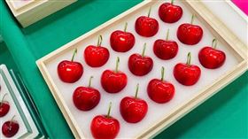 日本青森櫻桃「朱諾之心」（Junoheart），15顆拍賣價50萬日幣(圖／翻攝自八戶中央青果推特)