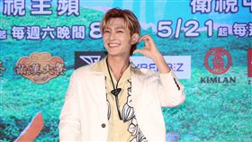 庹宗康、炎亞綸、姚元浩、莎莎、鹿希派、李玉璽、曾沛慈、婁峻碩、張立東出席《嗨!營業中》第二季記者會 。（圖／記者楊澍攝影）