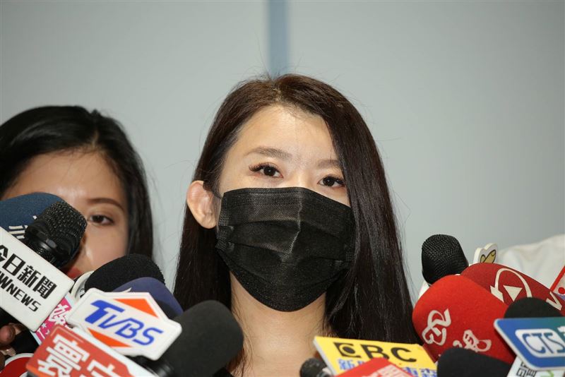 直接點名NONO　她痛揭長年陰影：吃藥入睡