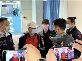 康友KY掏空案，刑事局21日派員至泰國將黃文烈押解回台。（圖／翻攝畫面）