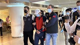 康友KY掏空案，刑事局21日派員至泰國將黃文烈押解回台。（圖／翻攝畫面）