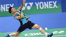 ▲台北羽球公開賽林俊易首輪拍落同胞李佳豪，但家人正在採收芒果，無法北上看他比賽。（圖／中央社）