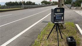 端午4天連假今起展開，花蓮縣警局在既有的固定測速相機外，另於台9、台11線、193縣道和市區等地，增設11處流動雷達測速熱點，警方將不定時派員取締違規，預防超速衍生的交通事故。