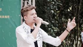 張三反擊王喬尹指控性騷。（圖／翻攝自張三臉書）