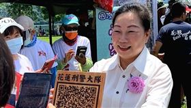 好手花蓮鯉魚展競技　徐榛蔚化身反詐天使（圖／警方提供）