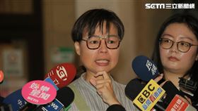 黃舒湄現身哽咽。（圖／記者楊澍攝影）