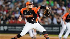 ▲統一獅先發投手勝騎士7局失1分，率領獅隊擊退樂天，他也空降投手榜成為防禦率王（圖／統一獅球團提供）