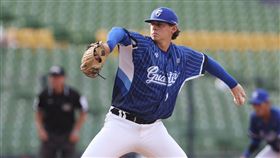 肯特6局優質先發  助悍將止敗中華職棒富邦悍將隊先發投手肯特（Matthew Kent）22日繳出6局失1分好投，優質先發助悍將以5比4擊敗中信兄弟隊。（富邦悍將提供）中央社記者楊啟芳傳真 112年6月22日