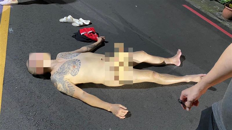 台中男喝醉全裸躺地…他驚：跟NONO一樣大