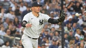 ▲洋基唐納森（Josh Donaldson）發生誇張守備失誤。（圖／路透社／達志影像）