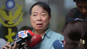 廖峻 、錦德現身警察局提告網紅伊妍。（圖／記者楊澍攝影）