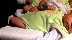 雙胞胎（示意圖／翻攝自pixabay）