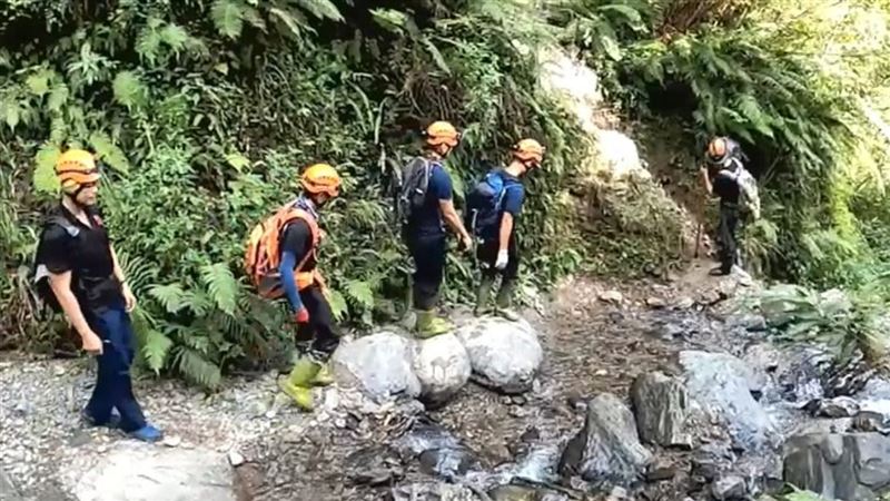 登山客迷航又遇溪水暴漲　困烏來山區獲救