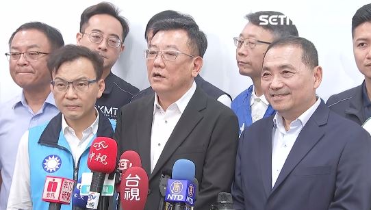 侯友宜拜會　議長許修睿聽到郭董苦笑5秒