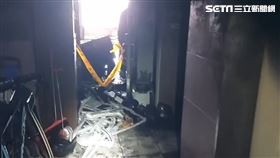 新竹縣竹北市瓦斯氣爆現場焦黑一片。（圖／翻攝畫面）