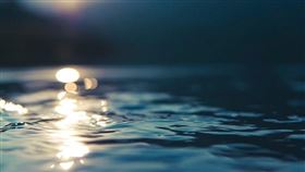 水池,池塘。PIXABAY