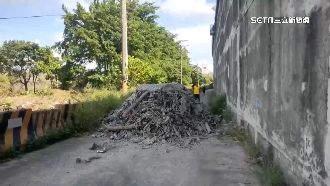 銅鑼1.7M高廢棄物擋路　鄉民揪3度遭偷倒