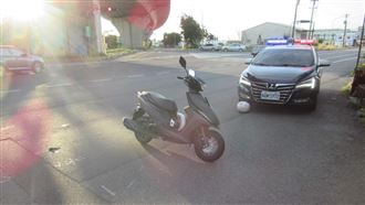 17歲少女遭撞　乘客腦部出血搶救中