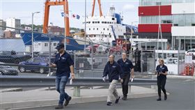 「泰坦號」內爆潛水器母船返港（圖／美聯社／達志影像）