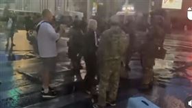 ▲瓦格納傭兵準備撤兵時，受到不少俄羅斯當地居民歡送。（圖／翻攝自Conflictobserver IG）