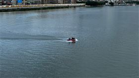 台北橋,墜落,河面,淡水河,上岸,