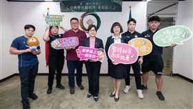 第一銀行的力挺舉重好手奪佳績。 (圖／黃達德教練提供)