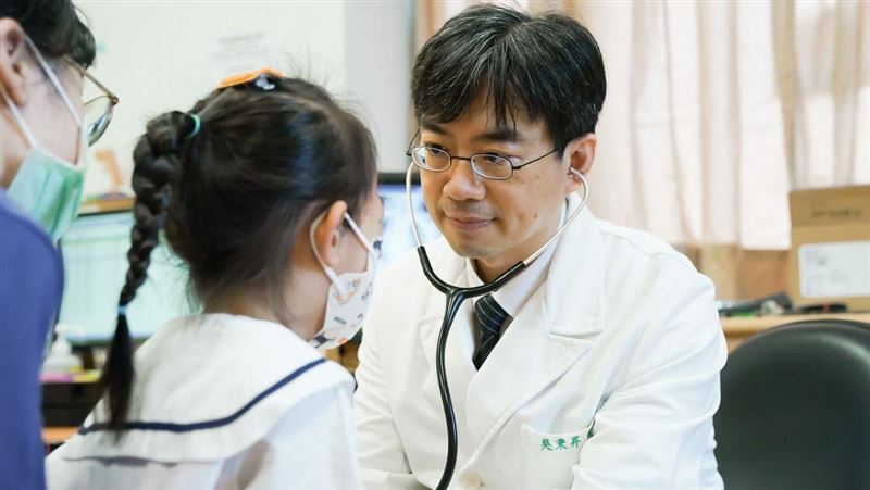 咳嗽發燒不止　小心人類間質肺炎病毒來襲