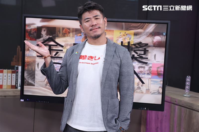 「小記者」金曲預測直播嘉賓仙姑Eric。（圖/記者邱榮吉攝影）