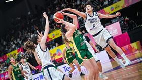 台灣女籃不敵澳洲隊，28日對菲律賓面臨背水一戰。（圖／翻攝自FIBA官網）