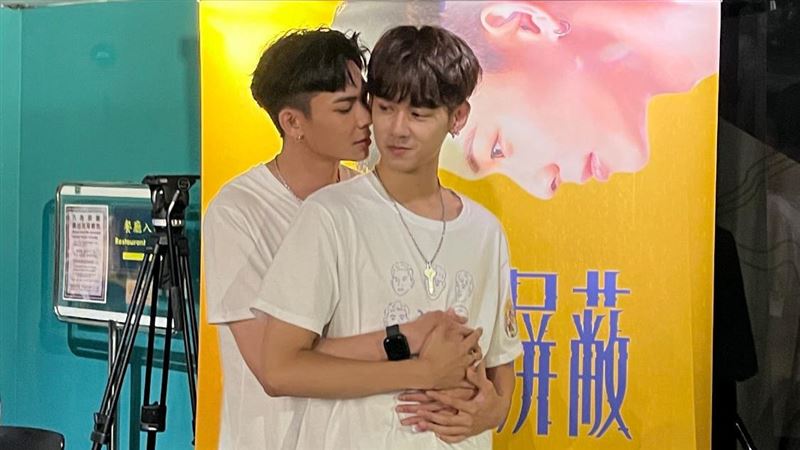 洪暐哲唱主題曲改歌詞　楊懿軒陪錄6小時