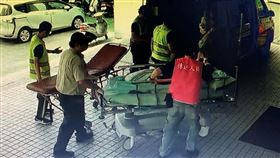 六旬翁騎車自撞送醫「體溫近41度」(南投醫院)